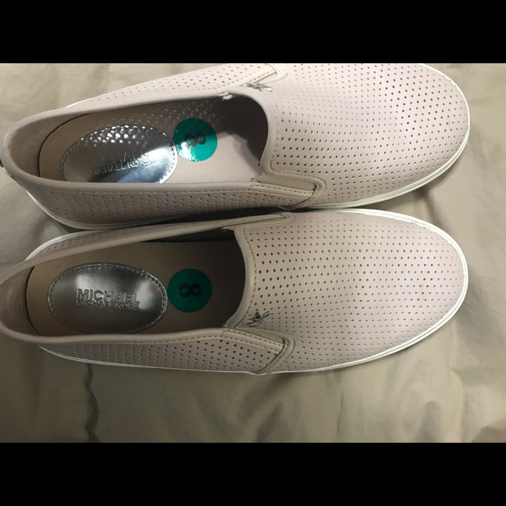 Michael Kors slip on shoes size 8 color light rose